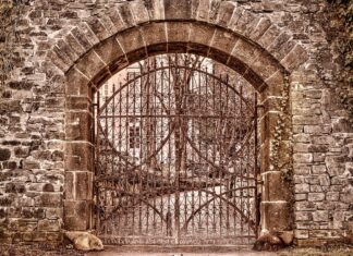 Petersbergtour.de schließt