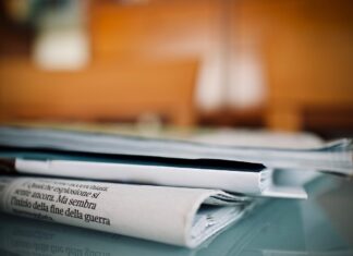 Redaktionstipp auf Newspaper newspapers weekly reading 4565916